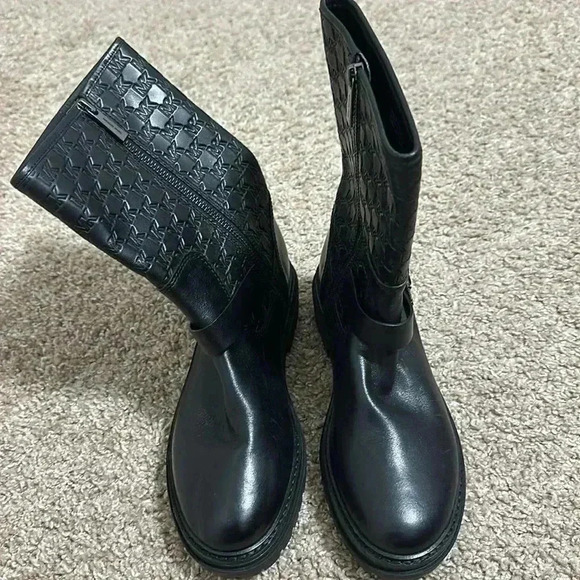 Michael Kors - Picture 2 of 8